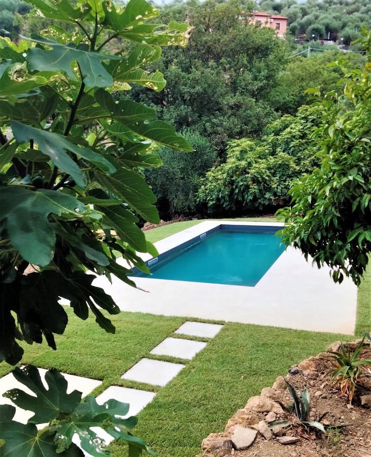 Agriturismo Oltrealmare Civezza Bagian luar foto