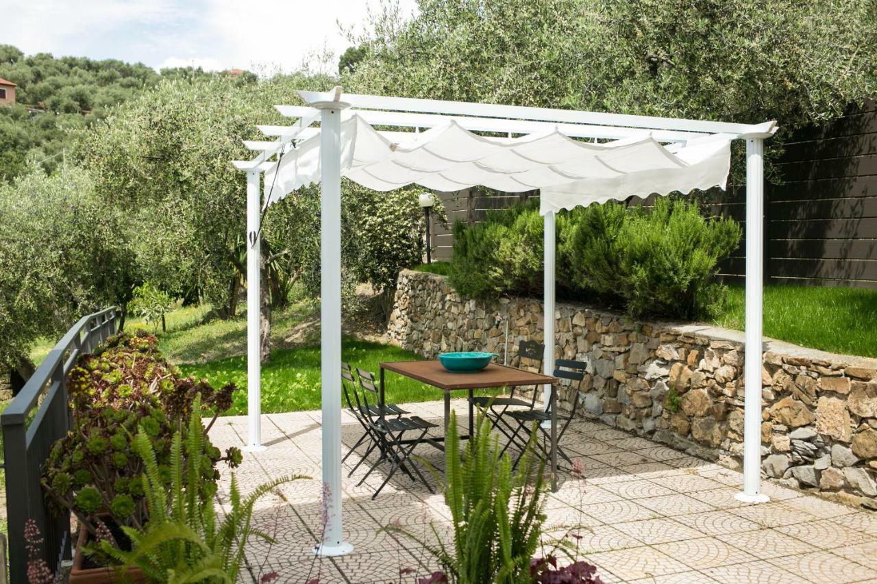 Agriturismo Oltrealmare Civezza Bagian luar foto