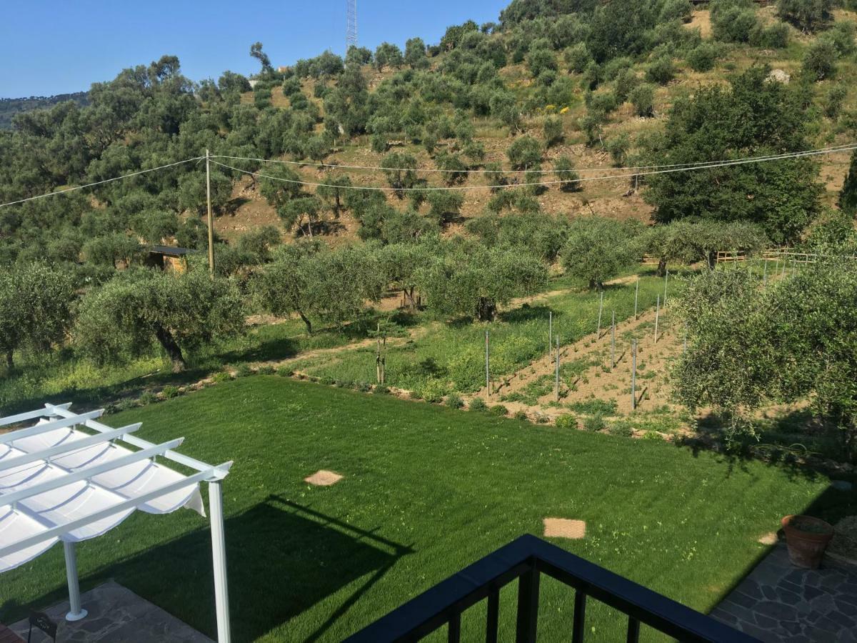 Agriturismo Oltrealmare Civezza Bagian luar foto